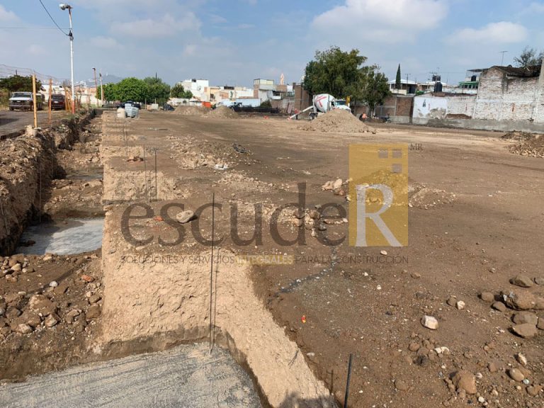 escuder-construccion-trabajos-de-demolicion-y-terracerias-para-nave-industrial-azulemex_05