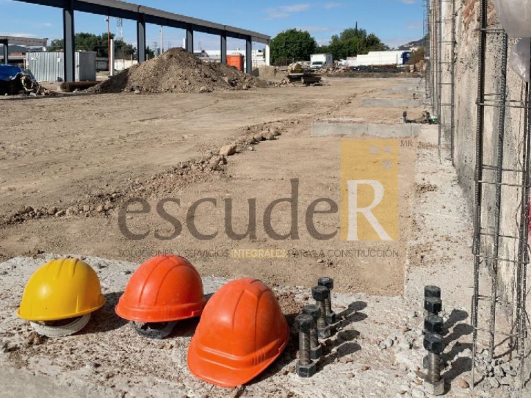 escuder-construccion-trabajos-de-demolicion-y-terracerias-para-nave-industrial-azulemex_20