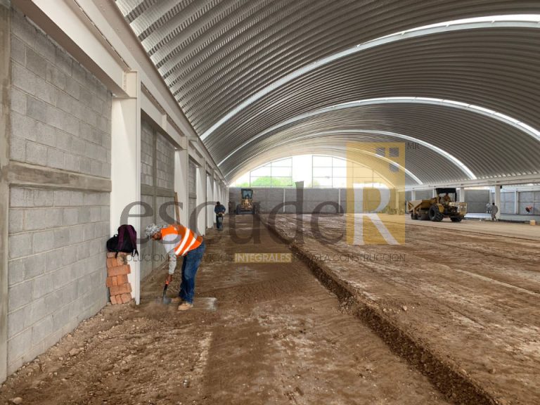 escuder-construccion-trabajos-de-demolicion-y-terracerias-para-nave-industrial-azulemex_33
