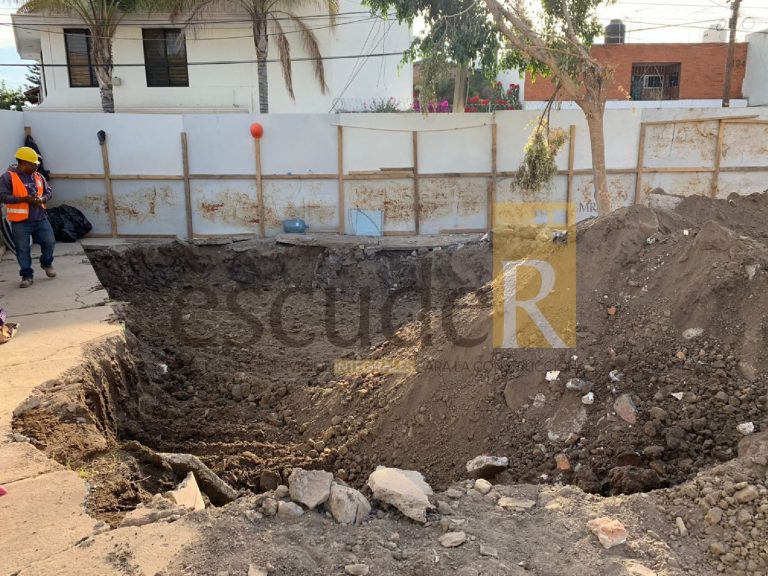 escuder-construccion-demolicion-de-vivienda-particular-en-avenida-guanajuato-13