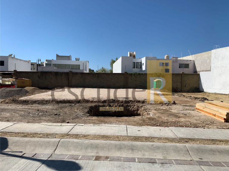 escuder-construccion-terracerias-en-terreno-residencial-en-fraccionamiento-el-mayorazgo-03