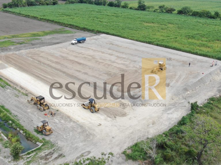 escuder-construccion-terracerias-industriales-en-centro-de-distribucion-en-ciudad-mante_10