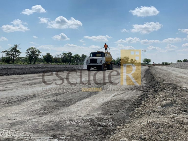 escuder-construccion-terracerias-industriales-en-centro-de-distribucion-en-ciudad-mante_23